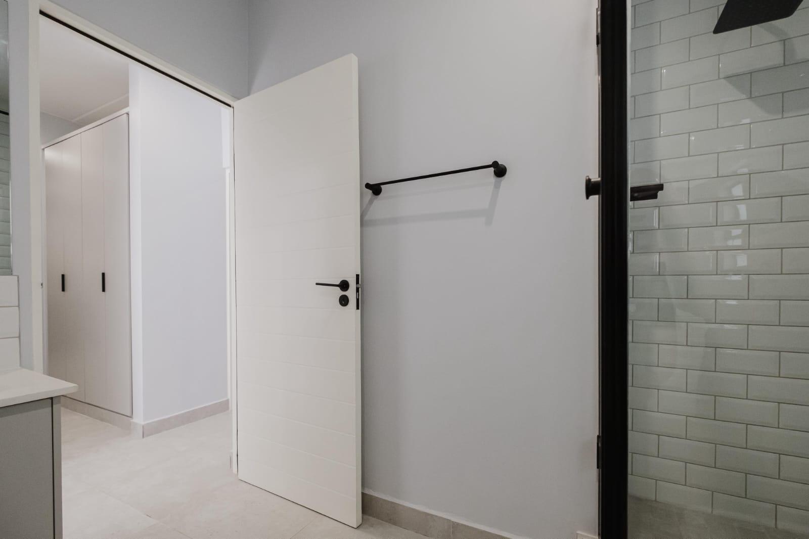 The Mea Ne Gallery Image 9